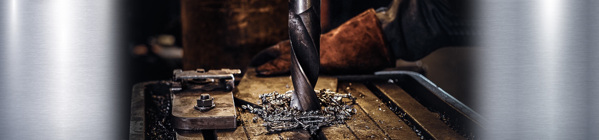 Cuttting-banner