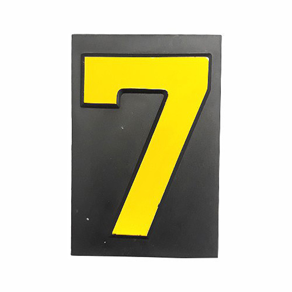 PLASTIC NUMBER LGE NO: 7