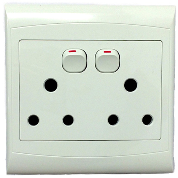 SOCKET & COV DBL 2X15AMP COMP 4X4